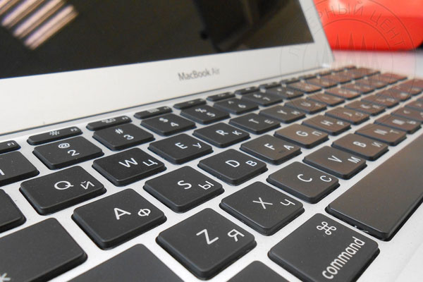 гравировка клавиатуры MacBook.